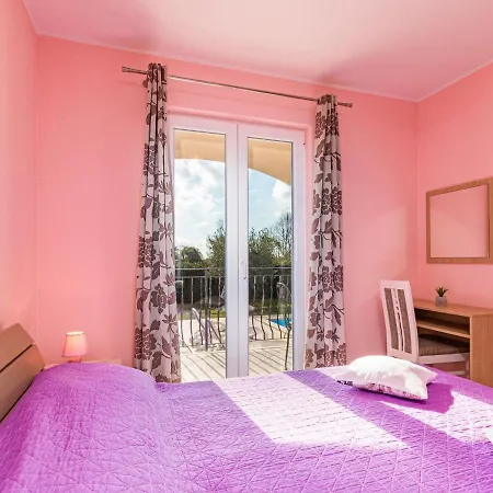 Semesterbostad Lara By Interhome *