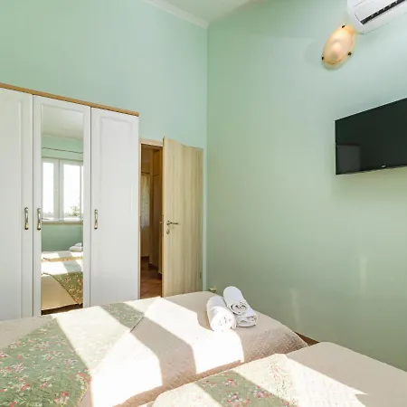 Lara By Interhome Hébergement de vacances Vrsar