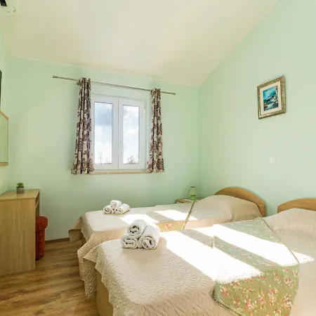 Lara By Interhome * Vrsar