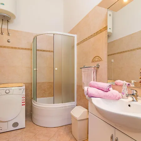 Lara By Interhome Vrsar